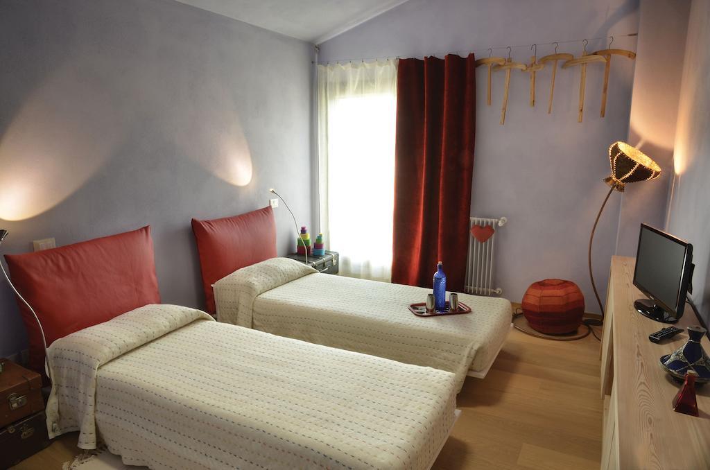 チェゼーナ Casa Lo Bed & Breakfast エクステリア 写真